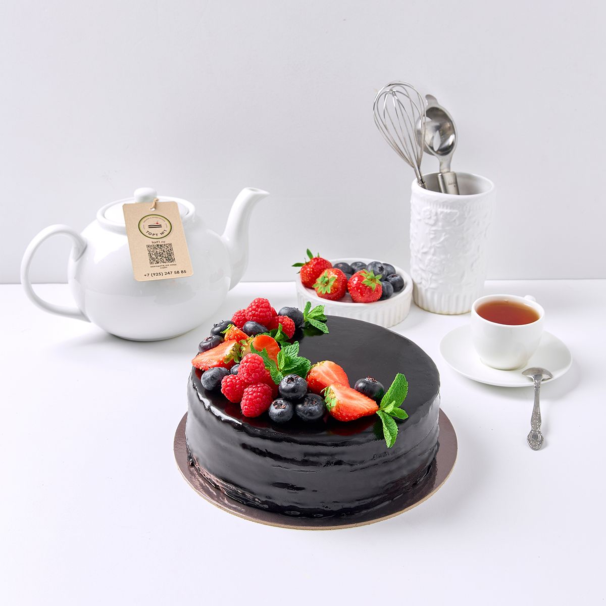 Торт Испанский с ягодами Торт Испанский с ягодами 1,3 кг