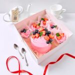 Бенто‑комбо «Розовый бенто и 5 ванильных капкейков»